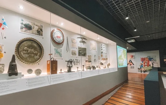 Tour to Canal Museum - Canal Zone Reunion